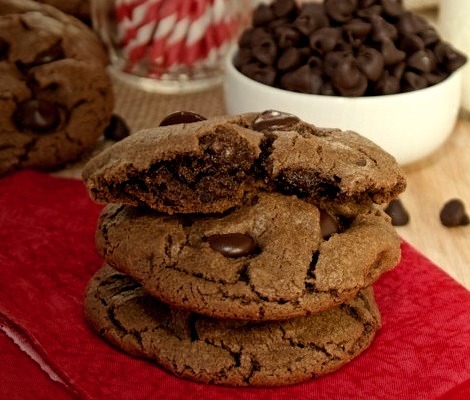 Malted Dark Chocolate Chip Cookies