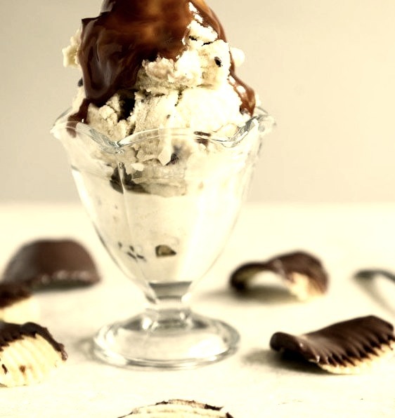 Recipe: Sweet Corn Ice Cream with a Salted Caramel Swirl & Chocolate Covered Potato Chips