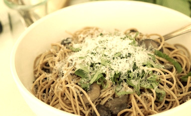 Pasta with Mushrooms, Herbs and Cheese